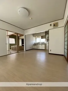 前迫マンション【3階】の居間