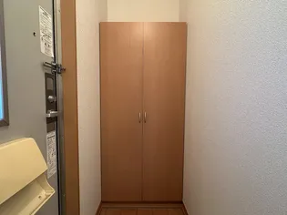 サニーパークハイツ【2階】の玄関