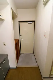 サンセットビレッジ新川A棟【2階】の玄関