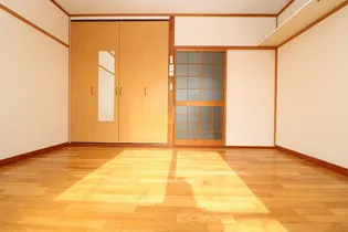 ハイツ花岡【2階】の内装