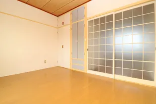 西原台ハイツ【1階】の内装