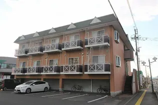 ライオネス【2階】の外観