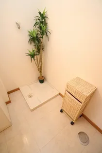 レクサス寿【3階】の内装