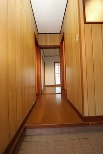 グリーンシールズ・オコ【1階】の玄関