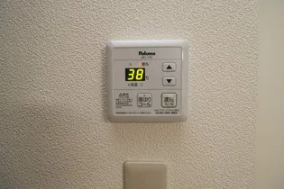 ロイヤルハイツ川西【1階】の内装