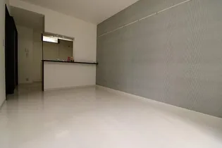 ロイヤルハイツ川西【2階】の居間