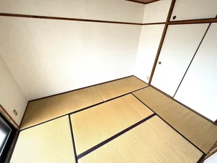 サンライズマンション寿【2階】の内装