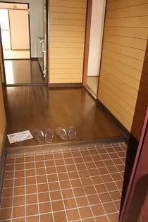 サンロード寿B棟【2階】の玄関