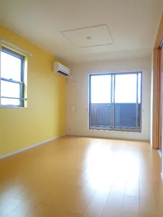 グランツ・プラシード【2階】の居間