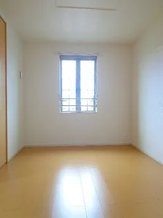 グランツ・プラシード【2階】の居間