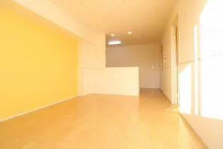 アップ テイル【2階】の居間