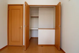 Y’Sコート壱番館 Ⅰ【2階】の内装