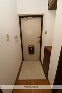 マリンアベニュー新生【3階】の玄関