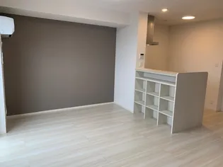 サニープレイス志布志 A棟【3階】の居間