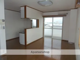 サムシングビル【3階】の居間