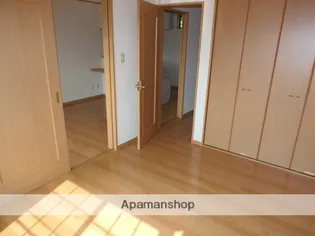 メープルタウン【2階】の居間