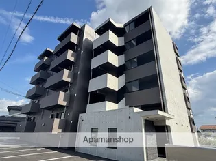 鹿児島県姶良市東餅田【マンション】の外観