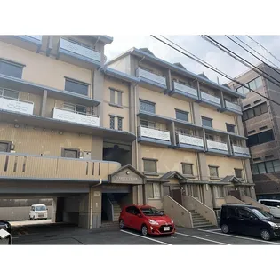ありえすインターの外観