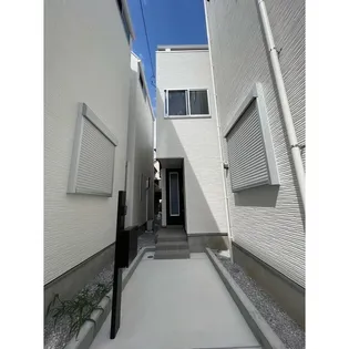 神奈川県川崎市高津区新作4【一戸建】の外観