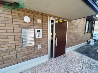 ラトゥール【2階】の地図