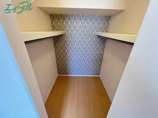 ラトゥール【2階】の内装