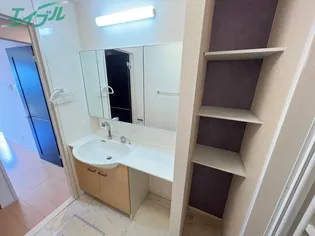 ラトゥール【2階】の内装