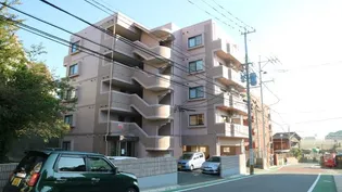 エレガンスコート折尾【3階】の外観