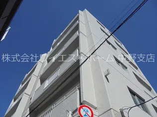 クラーレットビルの画像