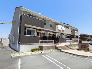 アヴェニ-ル千里【1階】の外観