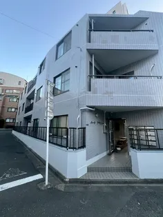 パークアベニュー【2階】の外観