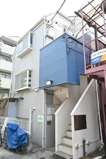 メトリブ三軒茶屋【1階】の外観