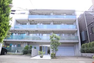 東京都港区南青山3【マンション】の外観