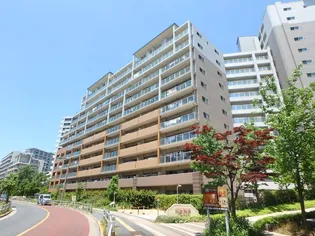 東京都足立区新田3【マンション】の外観