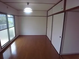 スロープトンハイツ【4階】の居間