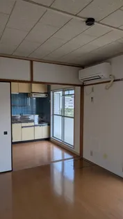 スロープトンハイツ【4階】の居間