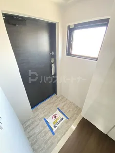 LA GLYCINE【6階】の玄関