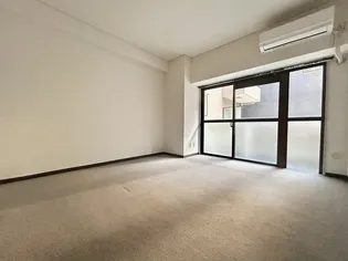 ライオンズマンション京都三条【2階】の外観