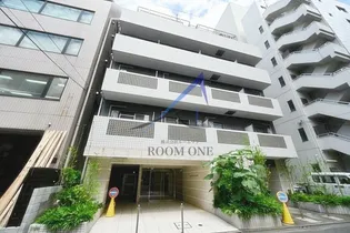 ラグジュアリーアパートメント本郷【2階】の外観