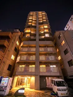 東京都千代田区岩本町2【マンション】の外観