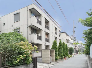 メープルガーデン初台【1階】の外観