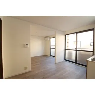 ハイツソアニエ【1階】の居間