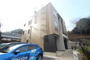 アゴラ カザの画像