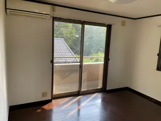 アンパサンド【2階】の居間