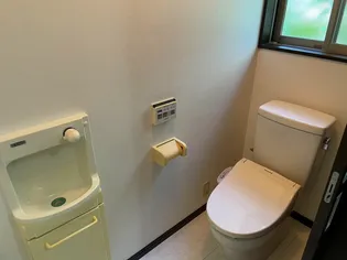 アンパサンド【2階】の内装