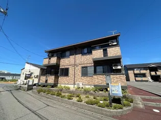 ロイヤルタウン程島 Aの画像