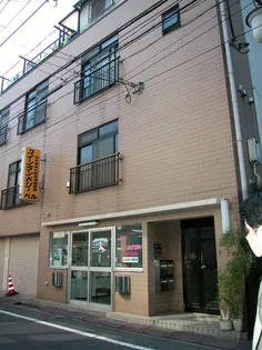 ベルメゾン渡辺【2階】の外観