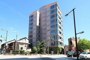 スクエアコートの画像