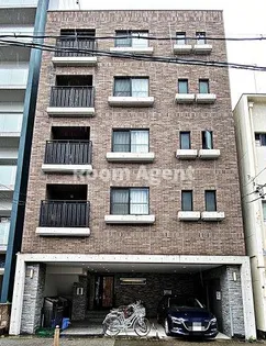 アールズコート千種イースト【1階】の外観