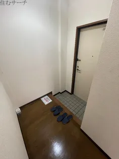 エクセレントSAIKI B棟【1階】の玄関