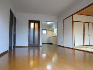 サンジェルマンV【1階】の居間